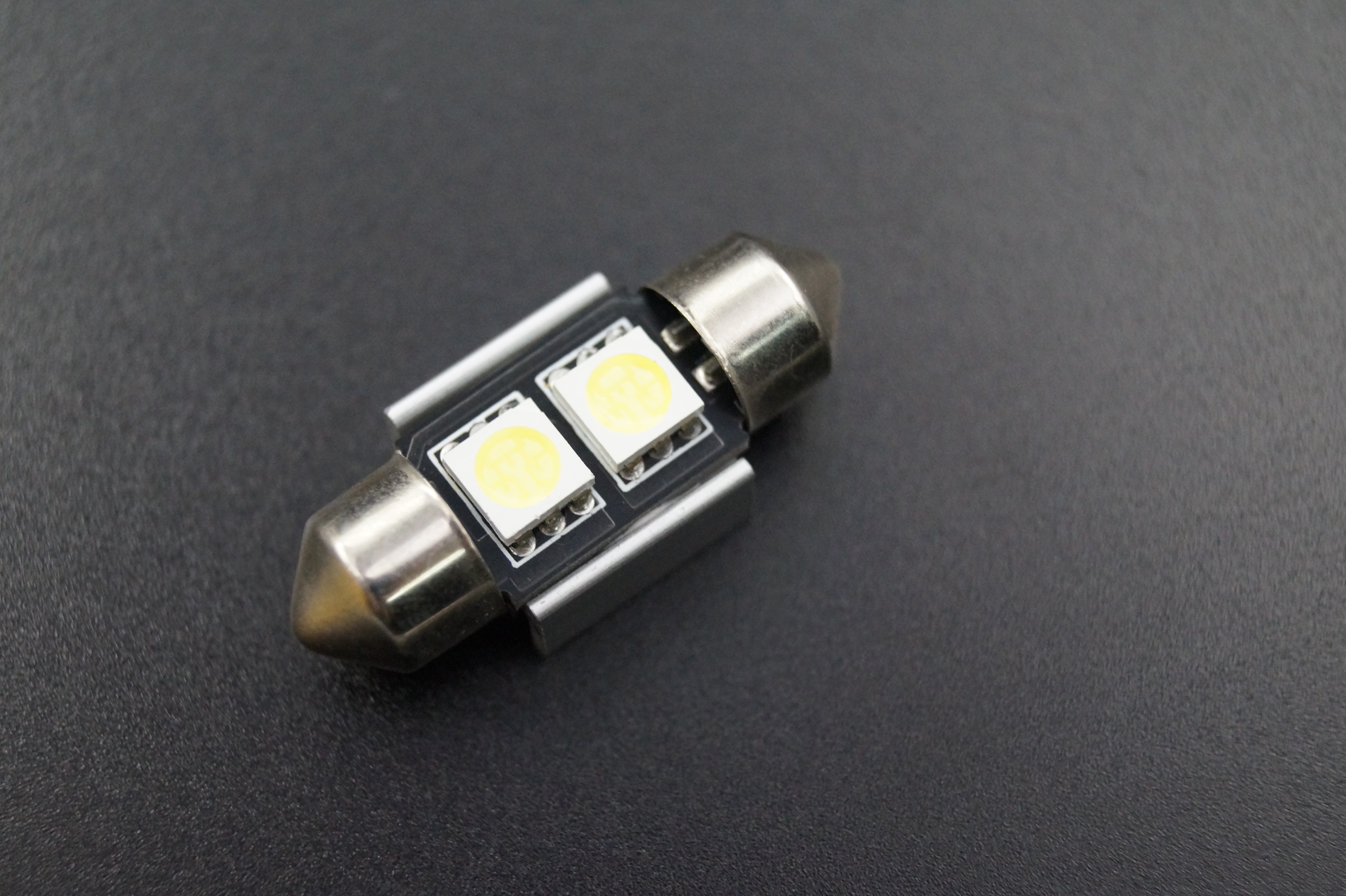 31mmオートマップ電球LEDカーライト